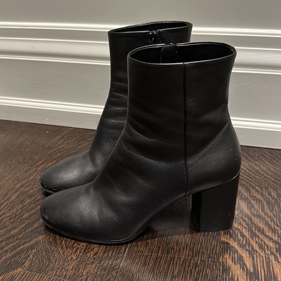 Balenciaga Boots - Picture 2 of 6